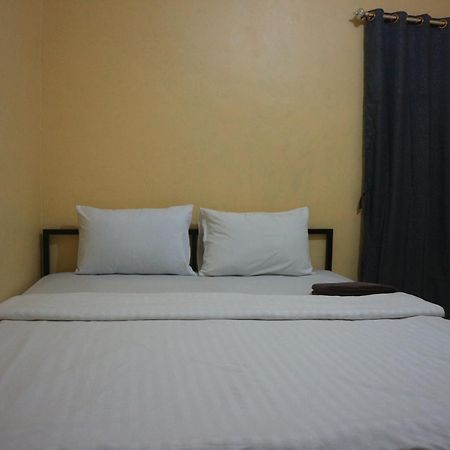 Tange Guest House Ruteng Exterior foto